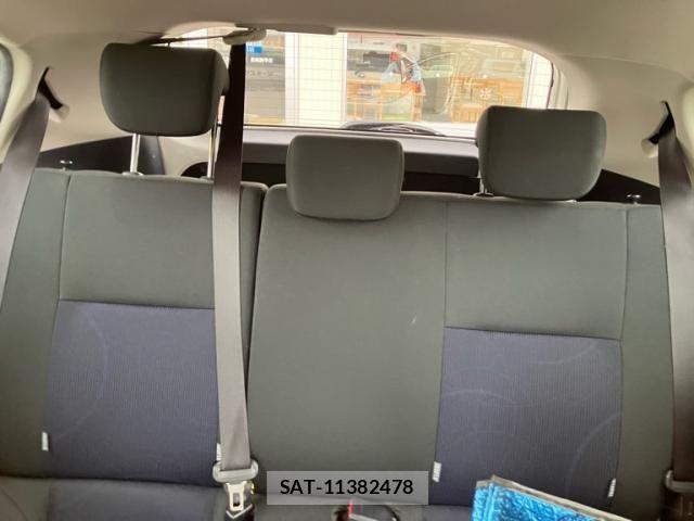 Toyota AQUA 2017-02 8411197-12