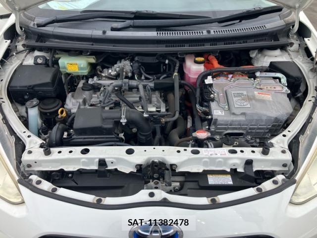 Toyota AQUA 2017-02 8411197-16