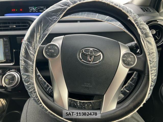 Toyota AQUA 2017-02 8411197-17