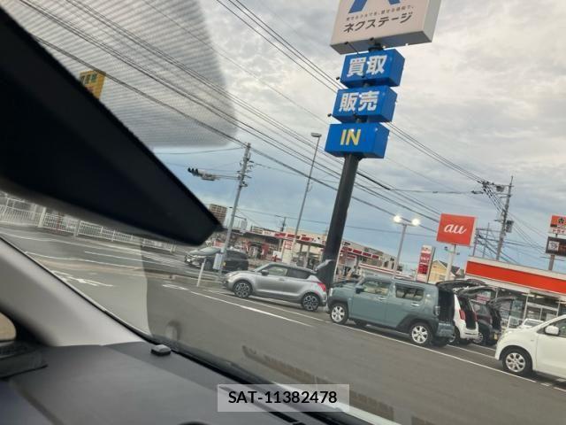 Toyota AQUA 2017-02 8411197-23