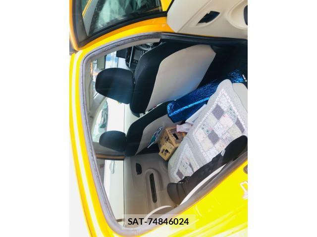 Toyota AQUA 2012-02 8411229-9