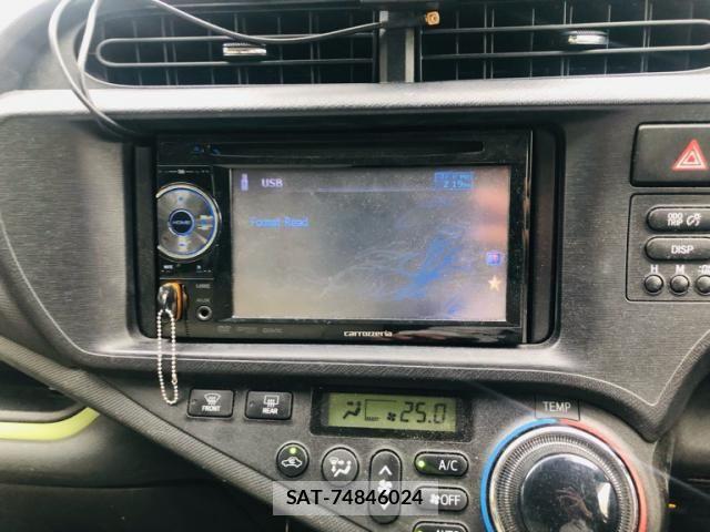 Toyota AQUA 2012-02 8411229-13