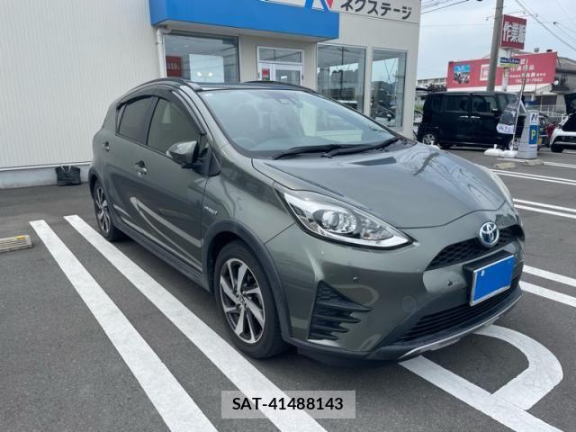 Toyota AQUA 2019-01 8411191-2