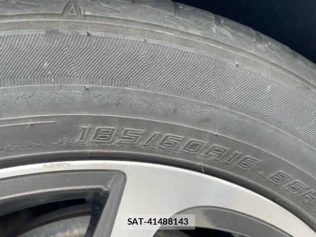 Toyota AQUA 2019-01 8411191-5