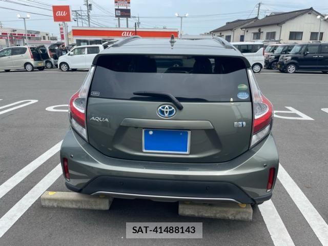 Toyota AQUA 2019-01 8411191-6