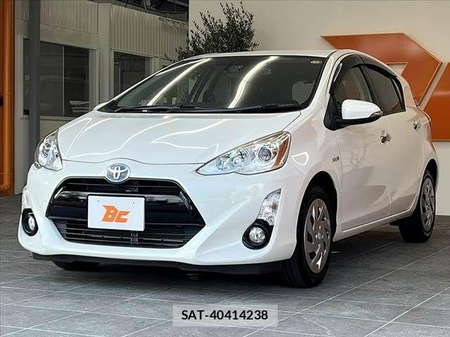 Toyota AQUA 2016-11 8411194-9