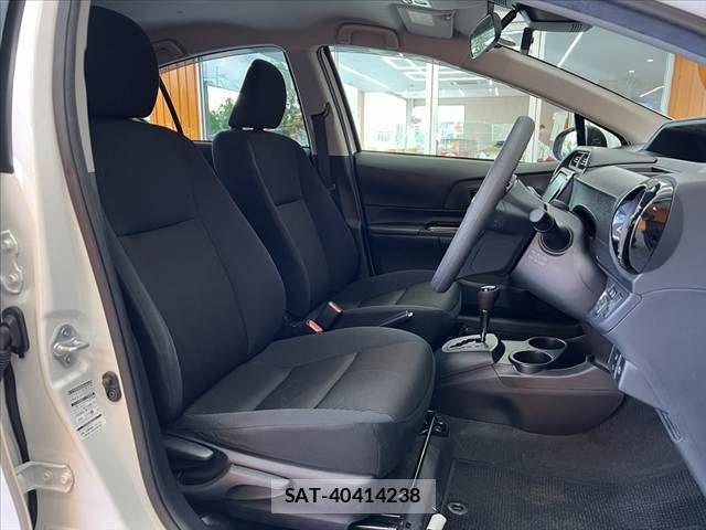Toyota AQUA 2016-11 8411194-15