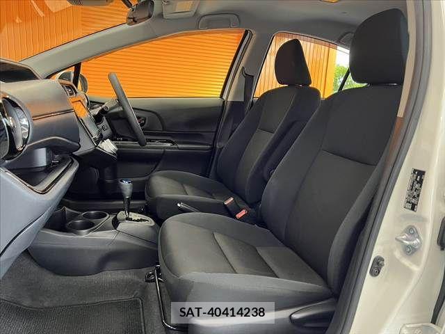 Toyota AQUA 2016-11 8411194-16