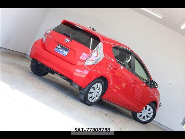 Toyota AQUA 2012-07 8411206-11