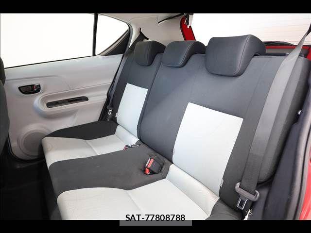 Toyota AQUA 2012-07 8411206-17
