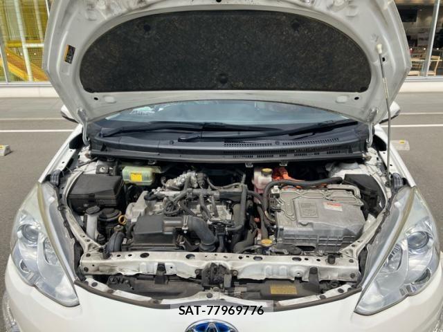 Toyota AQUA 2015-02 8411216-9
