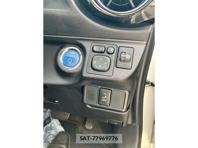Toyota AQUA 2015-02 8411216-15