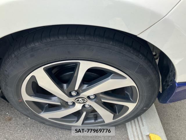 Toyota AQUA 2015-02 8411216-4