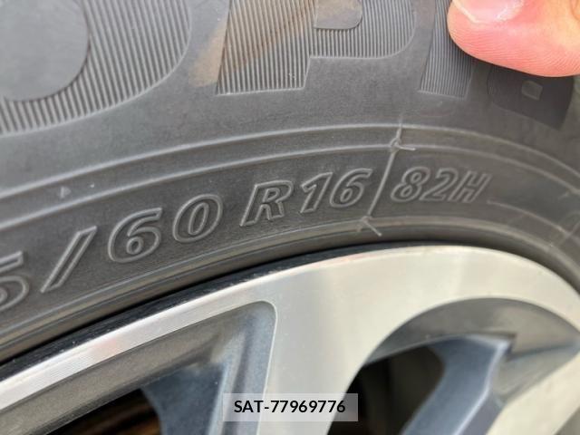 Toyota AQUA 2015-02 8411216-6