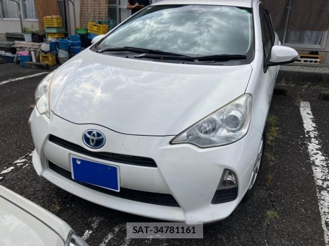Toyota AQUA 2012-10 8411234-0