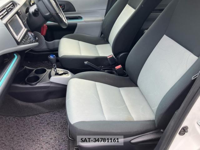 Toyota AQUA 2012-10 8411234-11
