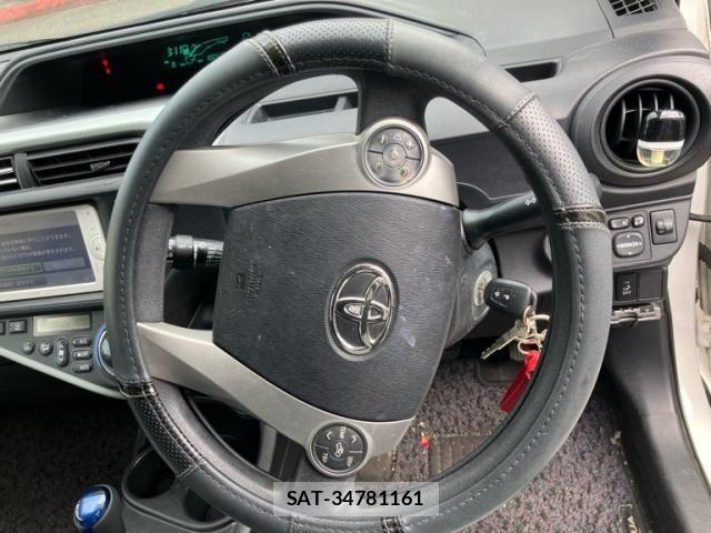 Toyota AQUA 2012-10 8411234-19