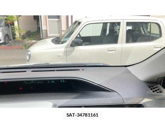 Toyota AQUA 2012-10 8411234-25
