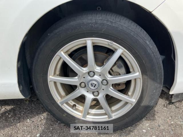 Toyota AQUA 2012-10 8411234-6