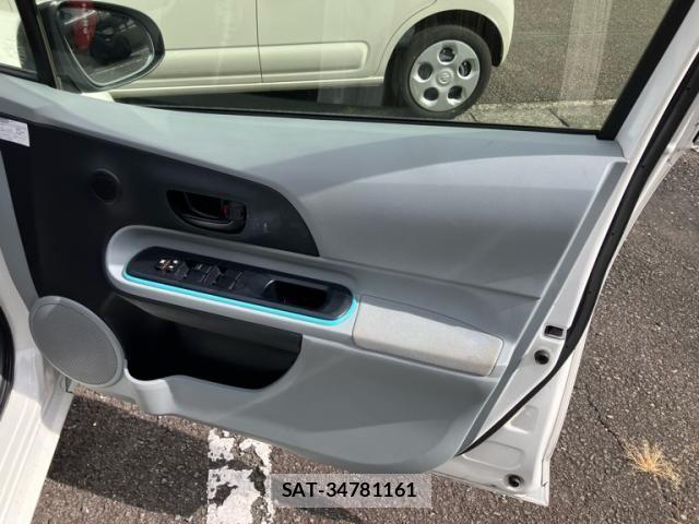 Toyota AQUA 2012-10 8411234-8