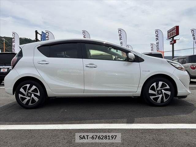 Toyota AQUA 2020-07 8411185-11