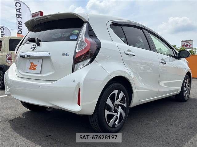 Toyota AQUA 2020-07 8411185-12