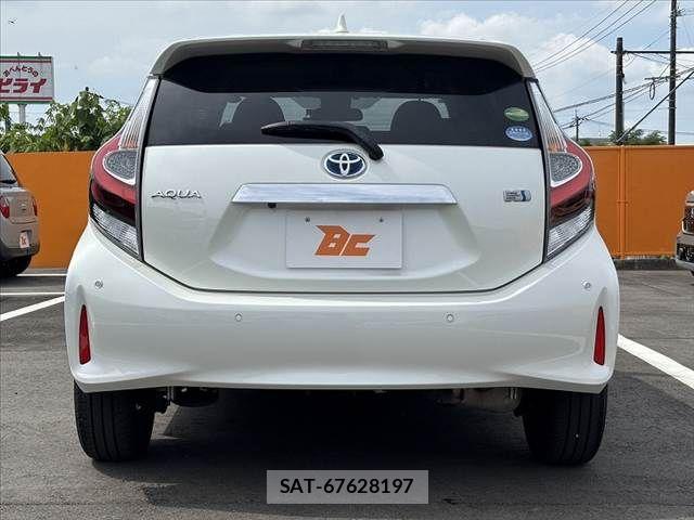 Toyota AQUA 2020-07 8411185-13
