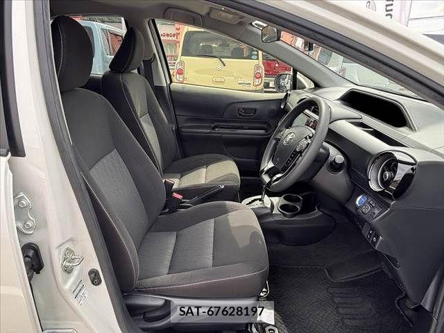 Toyota AQUA 2020-07 8411185-15