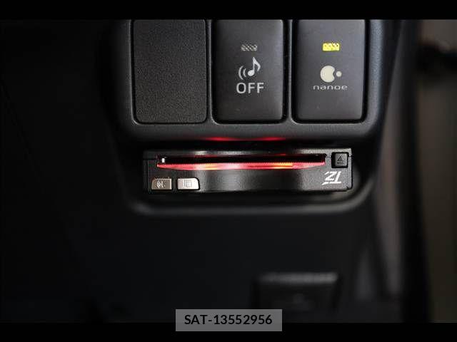Toyota AQUA 2012-02 8411204-14