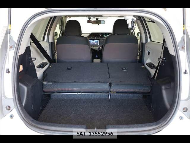 Toyota AQUA 2012-02 8411204-19