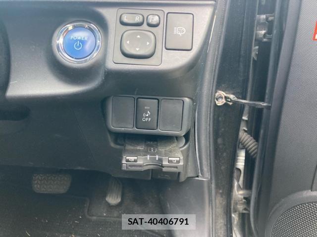 Toyota AQUA 2014-02 8411230-17