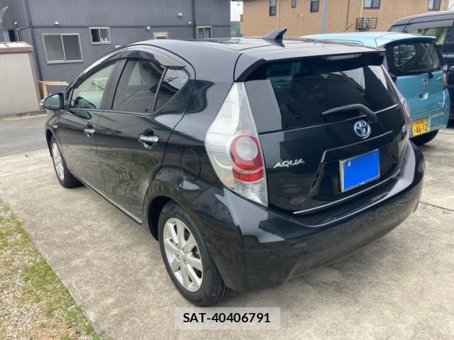 Toyota AQUA 2014-02 8411230-2