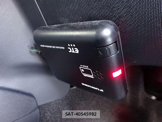 Toyota AQUA 2021-06 8411193-10