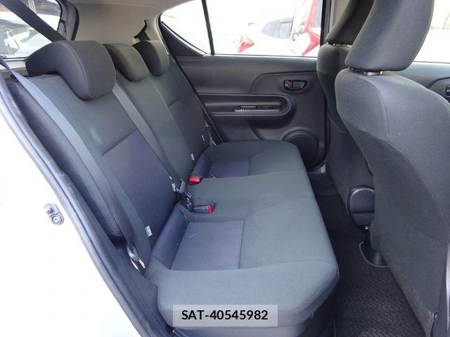 Toyota AQUA 2021-06 8411193-15