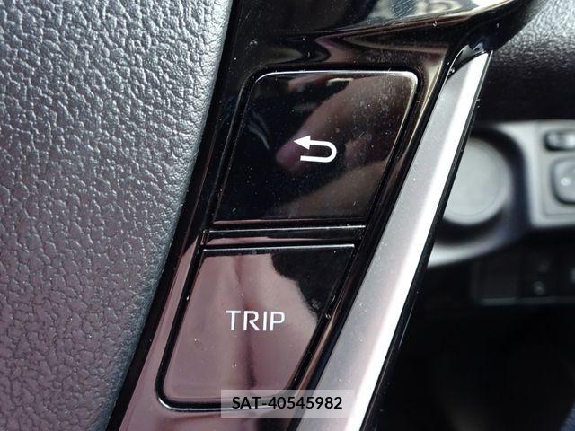 Toyota AQUA 2021-06 8411193-27