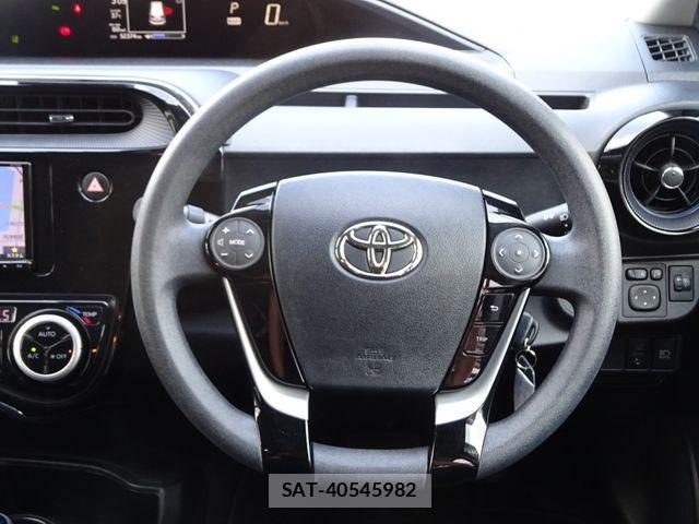 Toyota AQUA 2021-06 8411193-4