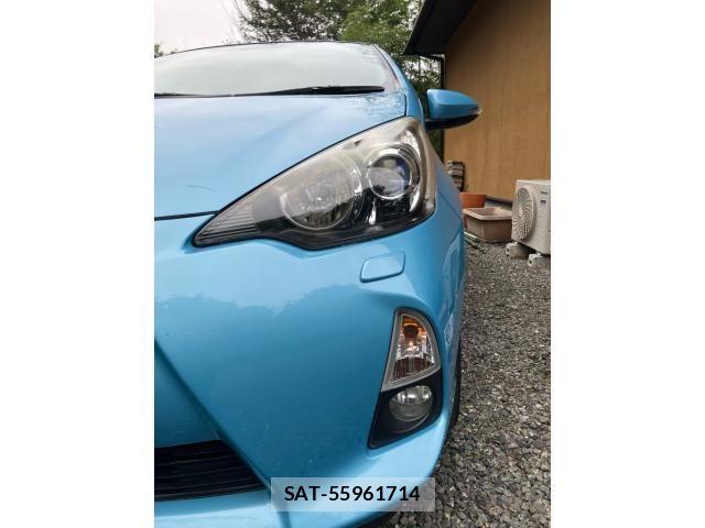 Toyota AQUA 2012-02 8411231-1