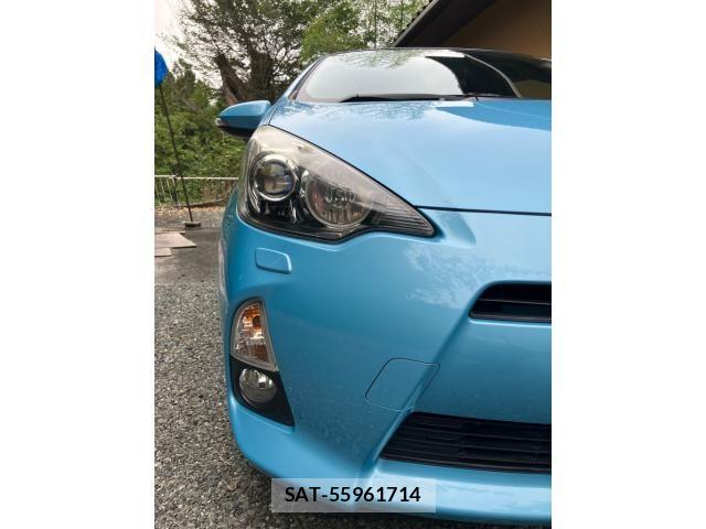 Toyota AQUA 2012-02 8411231-2