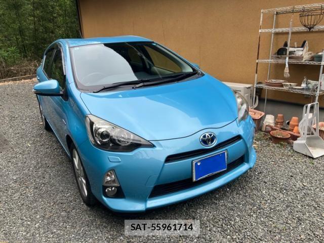 Toyota AQUA 2012-02 8411231-4
