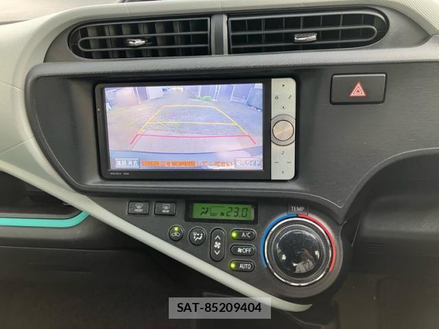 Toyota AQUA 2012-05 8411228-25