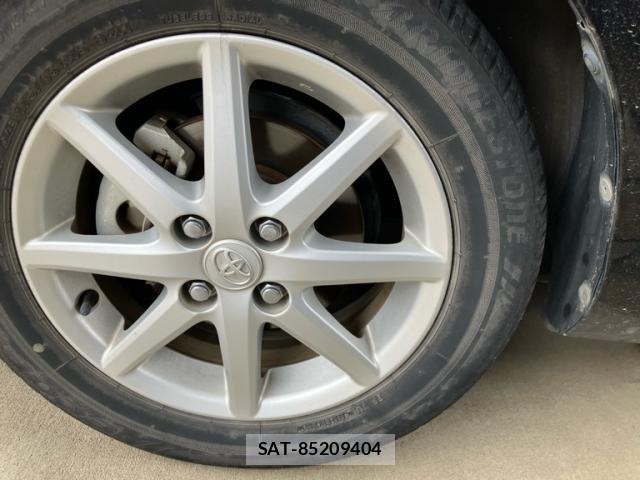 Toyota AQUA 2012-05 8411228-6