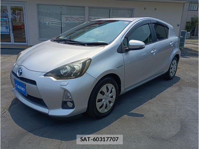 Toyota AQUA 2017-02 8411200-0