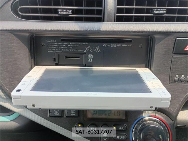 Toyota AQUA 2017-02 8411200-6