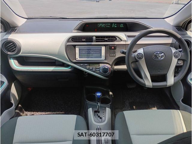Toyota AQUA 2017-02 8411200-8