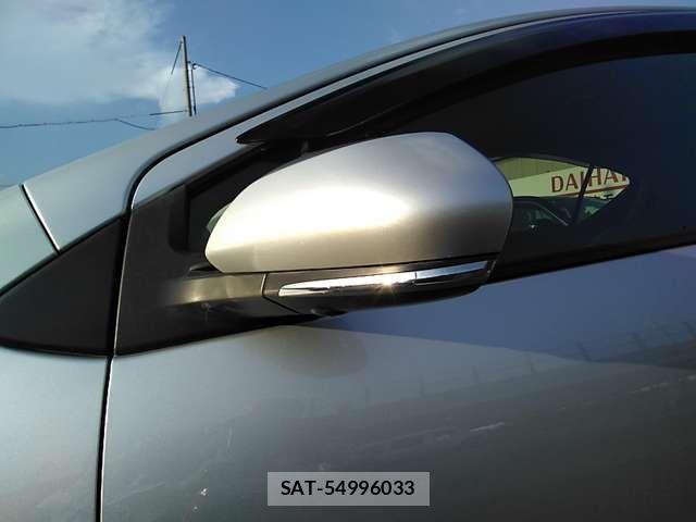 Toyota AQUA 2019-12 8411192-10