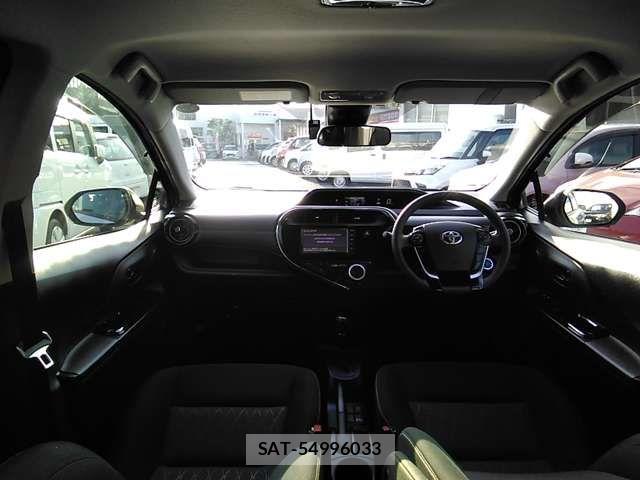 Toyota AQUA 2019-12 8411192-1