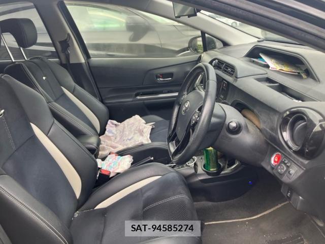 Toyota AQUA 2014-12 8411201-13