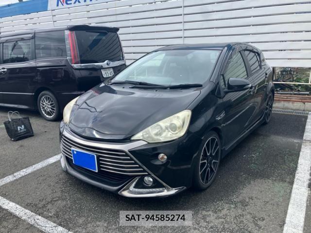Toyota AQUA 2014-12 8411201-2