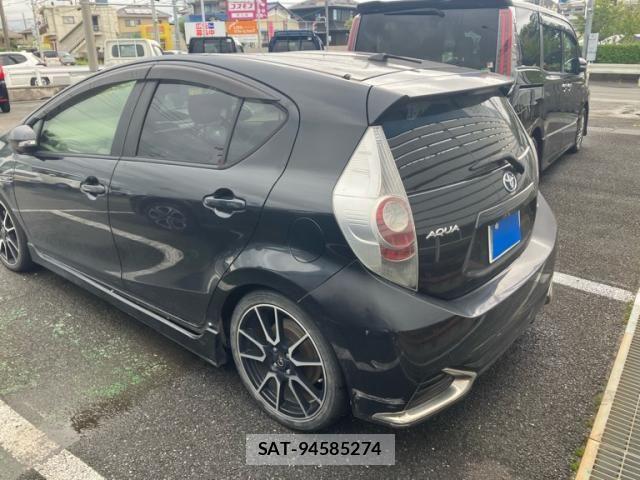Toyota AQUA 2014-12 8411201-7