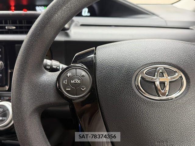 Toyota AQUA 2016-12 8411198-15